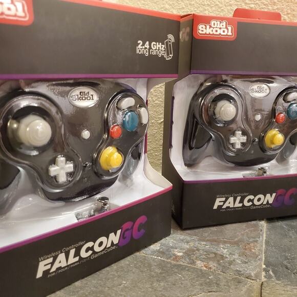 2 Falcon Gamecube Wireless Controllers 2.4 GHz (NEW) Black - Nintendo - Wavebird - Picture 2 of 8